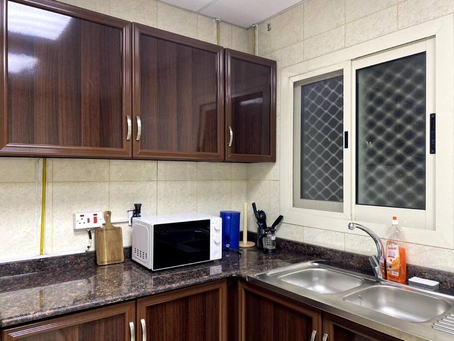 Аджман: Amazing 1-bedroom Seaview Hotel Apartment