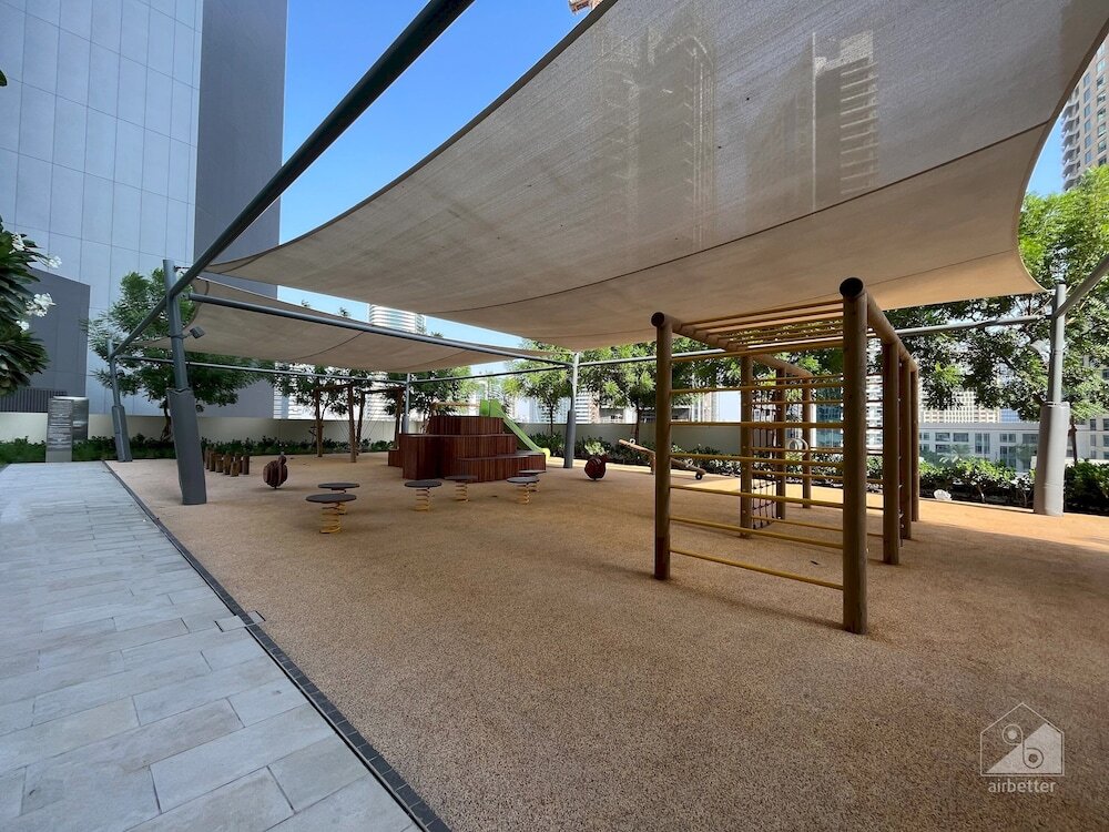 Дубай: Luxury Burj Royale in the heart of Downtown
