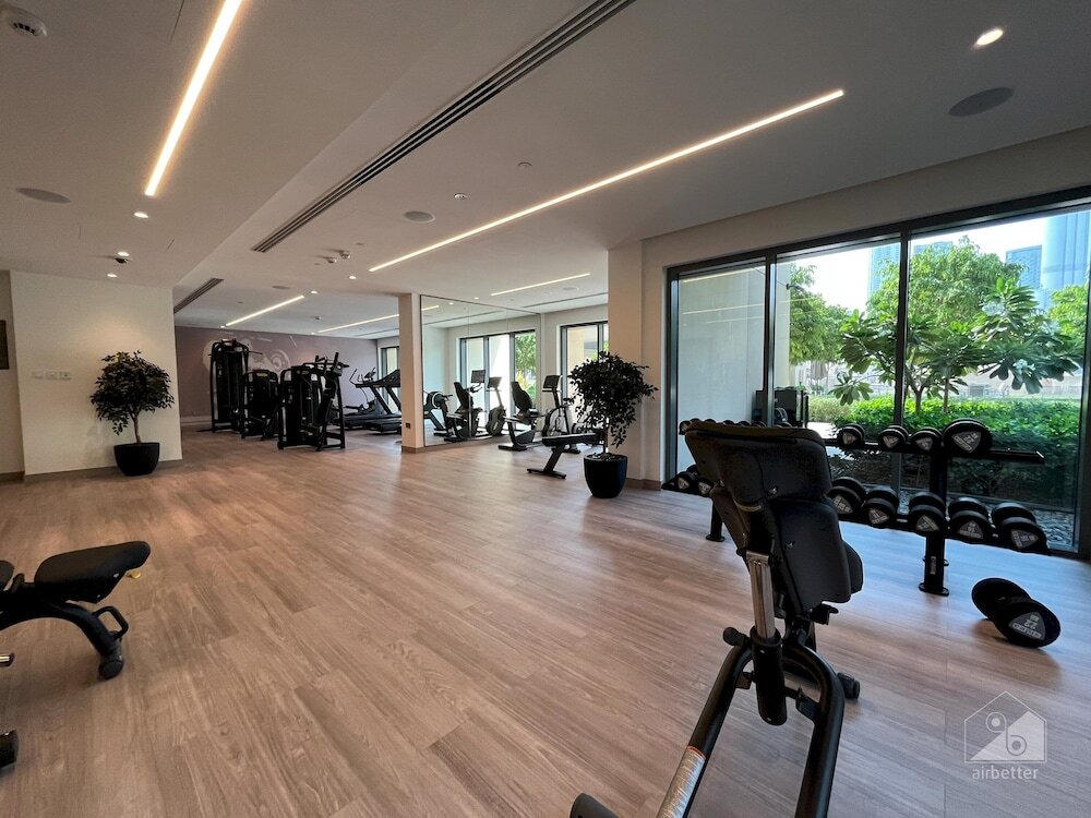 Дубай: Luxury Burj Royale in the heart of Downtown