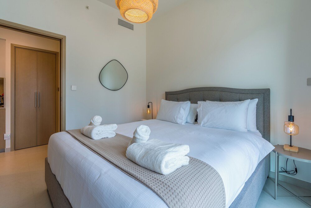 Дубай: Luxury Burj Royale in the heart of Downtown