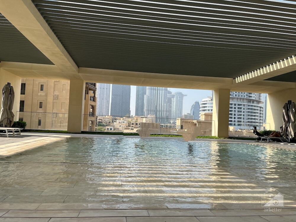 Дубай: Luxury Burj Royale in the heart of Downtown