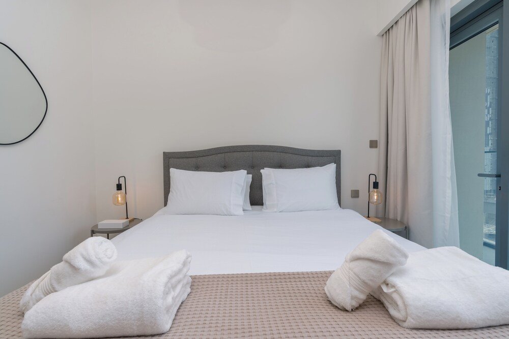 Дубай: Luxury Burj Royale in the heart of Downtown