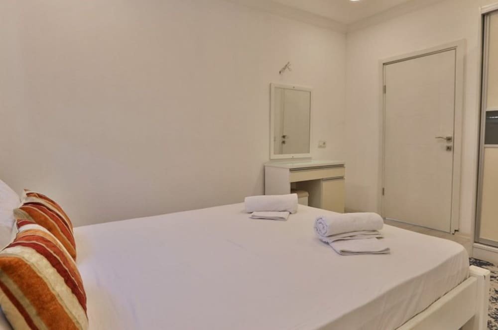 Сарыбелен: Villa Zeyno 1 bed Villa With Pool Breakfast Included