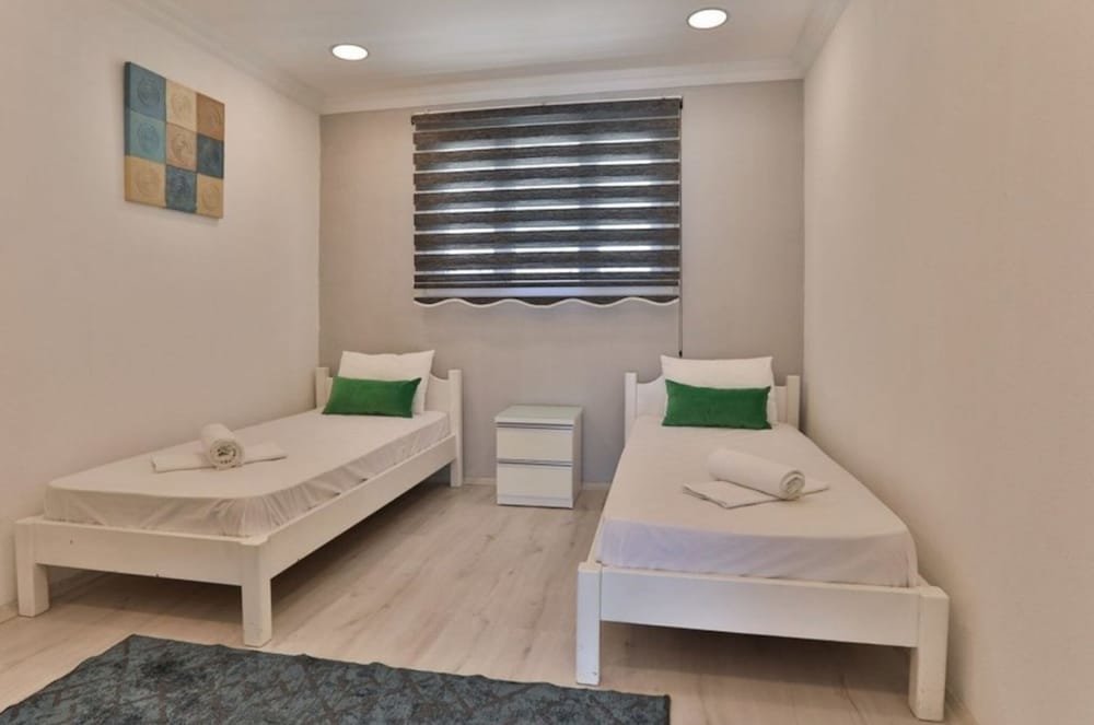 Сарыбелен: Villa Zeyno 1 bed Villa With Pool Breakfast Included