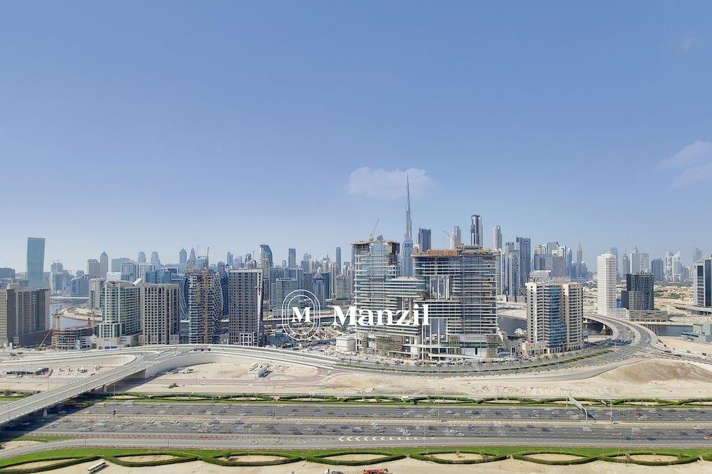 Дубай: Manzil - Cozy 1BR in Paramount w Burj Khalifa View