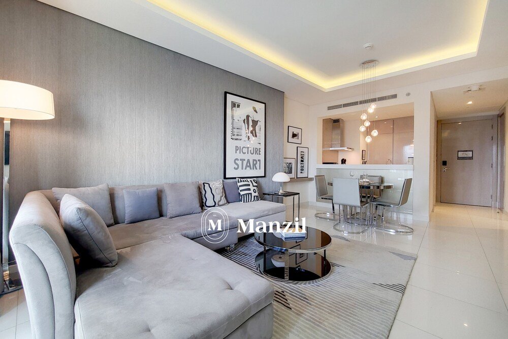 Дубай: Manzil - Cozy 1BR in Paramount w Burj Khalifa View