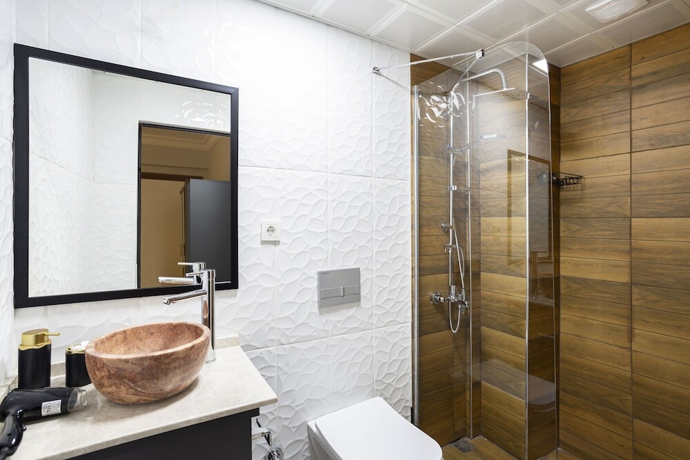 Измир: 8 Rooms House