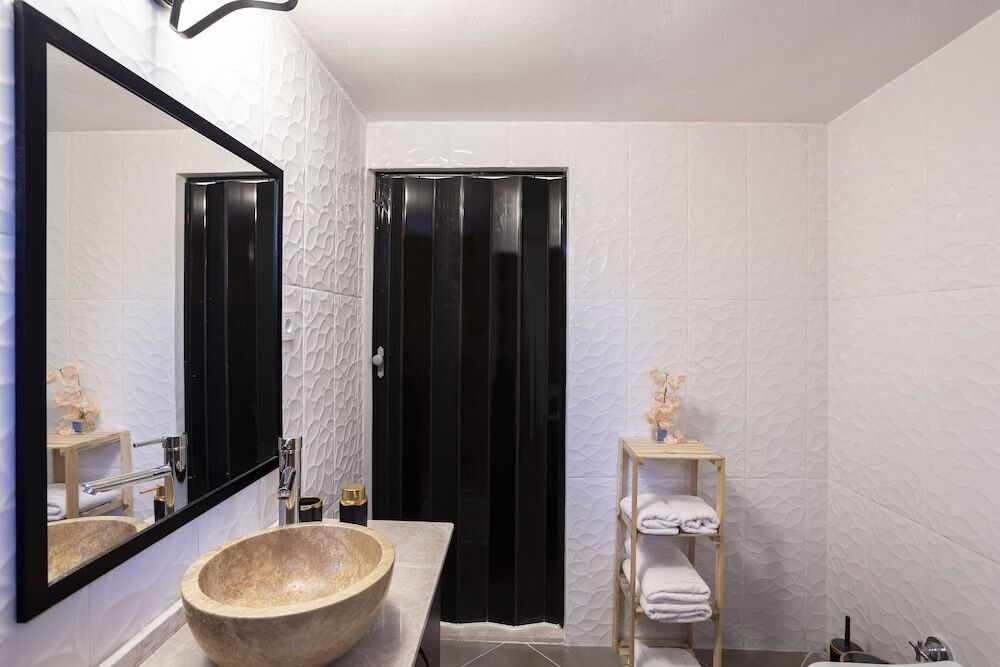 Измир: 8 Rooms House