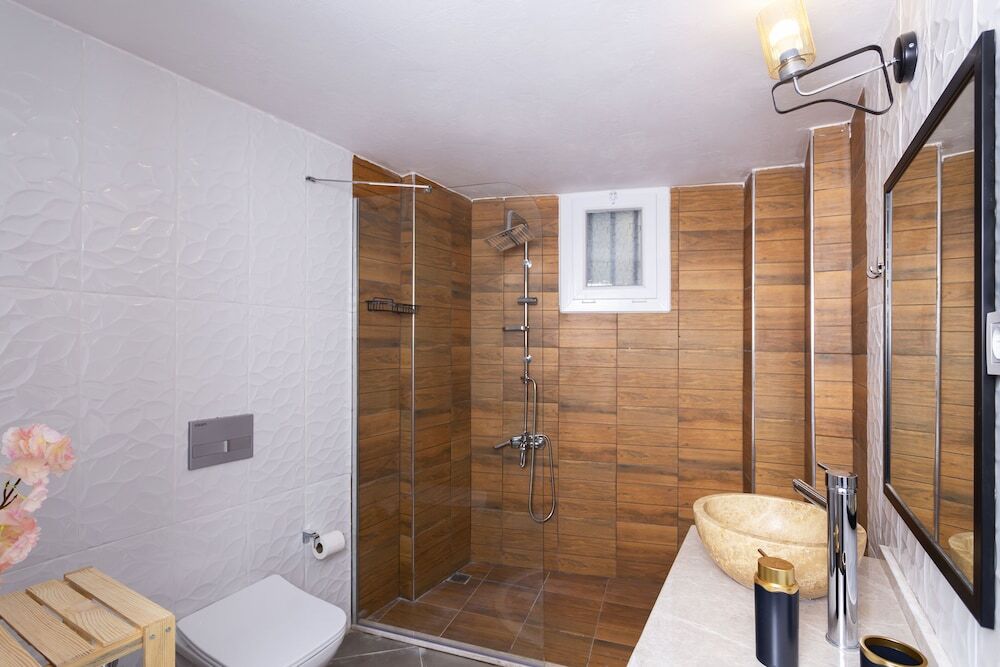 Измир: 8 Rooms House