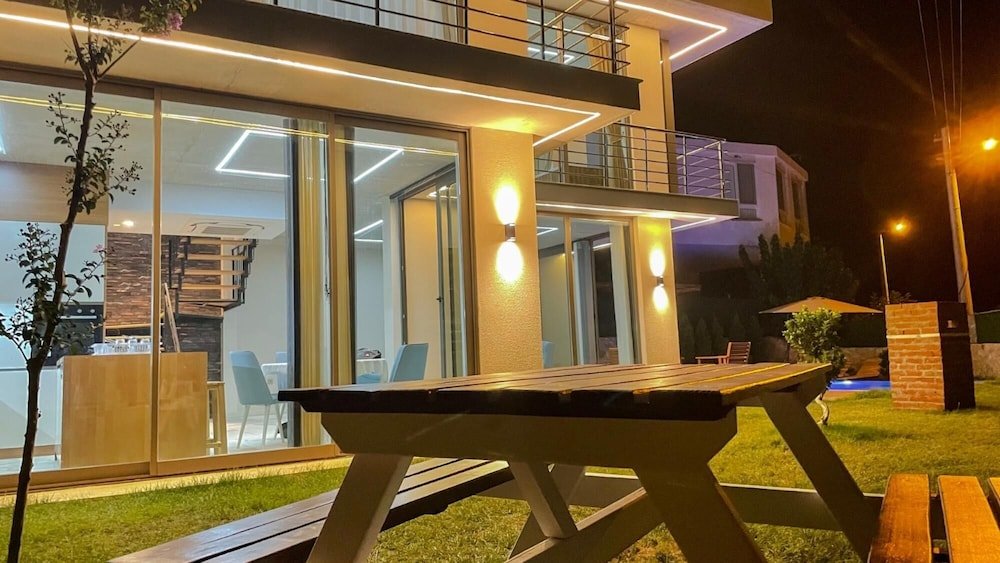 Кумлуджа: Villa w Pool Jacuzzi 5 min to Marina in Antalya