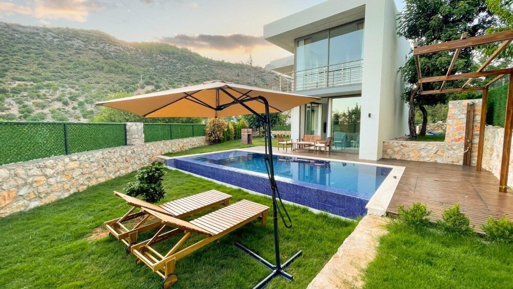 Кумлуджа: Villa w Pool Jacuzzi 5 min to Marina in Antalya