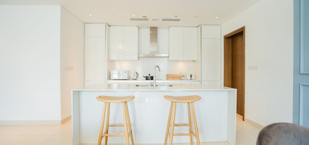 Дубай: Aya - Awe-inspiring 2BR in City Walk with Balcony