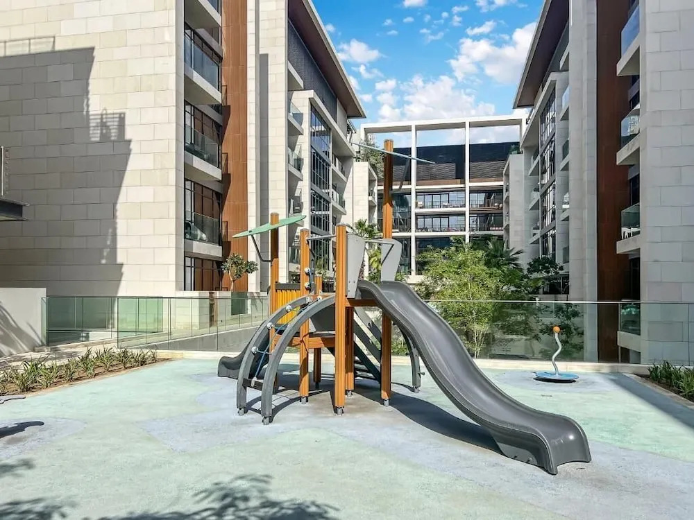 Дубай: Aya - Awe-inspiring 2BR in City Walk with Balcony