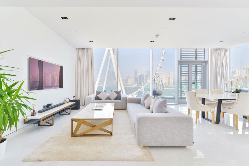 Дубай: Spectacular 3BR plus 1 - DUBAI EYE view