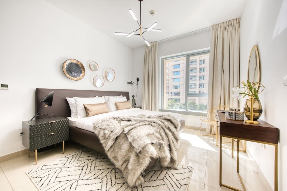 Maison Privee - Chic Apt w/ Luxury Lifestyle & Burj Khalifa Views — фото 1