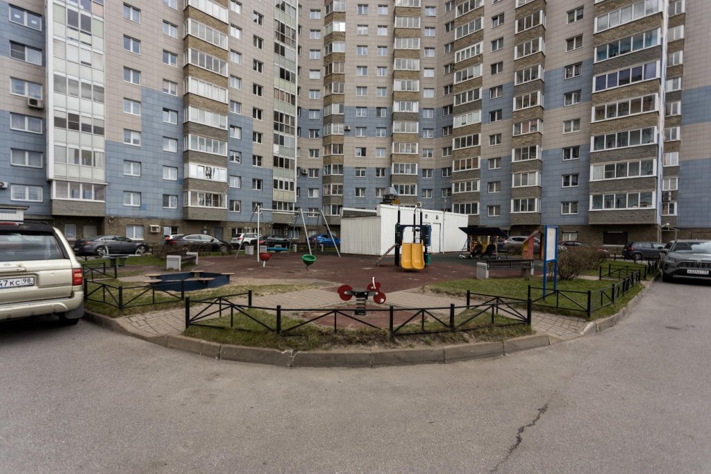 Санкт-Петербург: Квартира 3 спальни на проспекте Науки 17/6