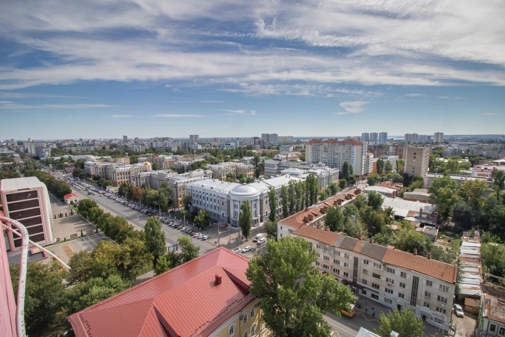 Саратов: Огни Саратова на улице Университетская
