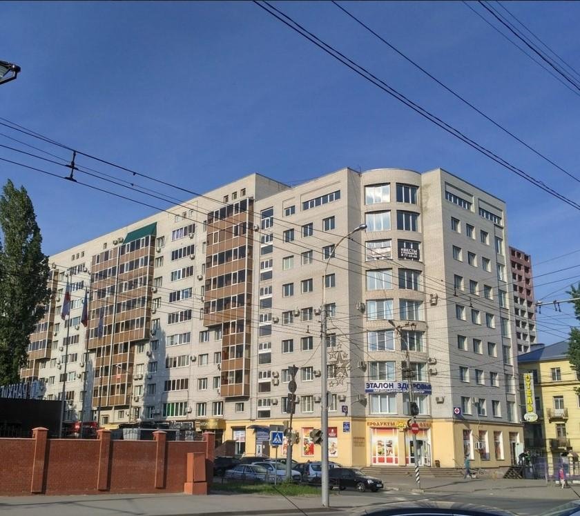 Саратов: Огни Саратова на улице имени С.Т. Разина 54
