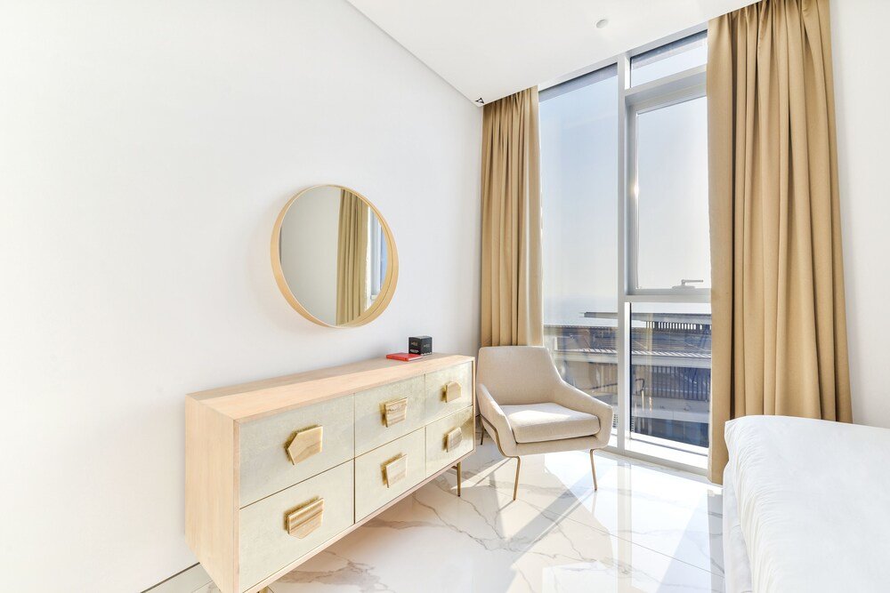 Дубай: Luxe 3BR with maids room in Bluewaters