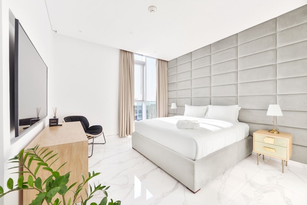 Дубай: Luxe 3BR with maids room in Bluewaters