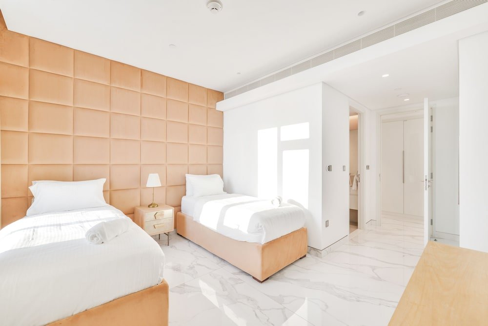 Дубай: Luxe 3BR with maids room in Bluewaters