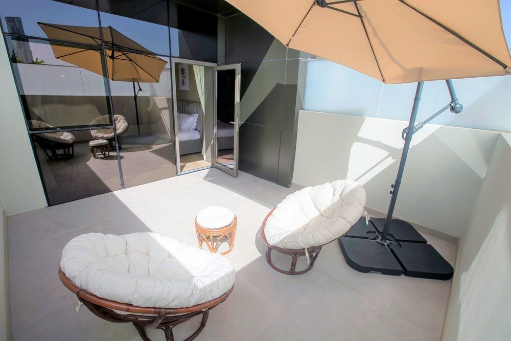 Дубай: Stunning Studio With Balcony at Park View Dubai