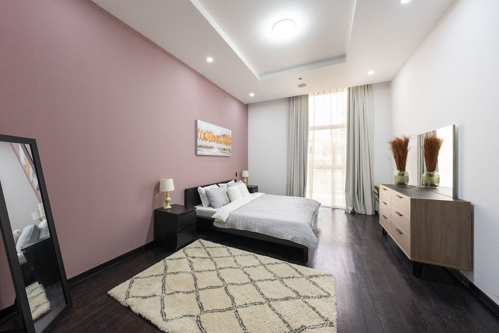 Дубай: Modern beachfront 1BR apartment