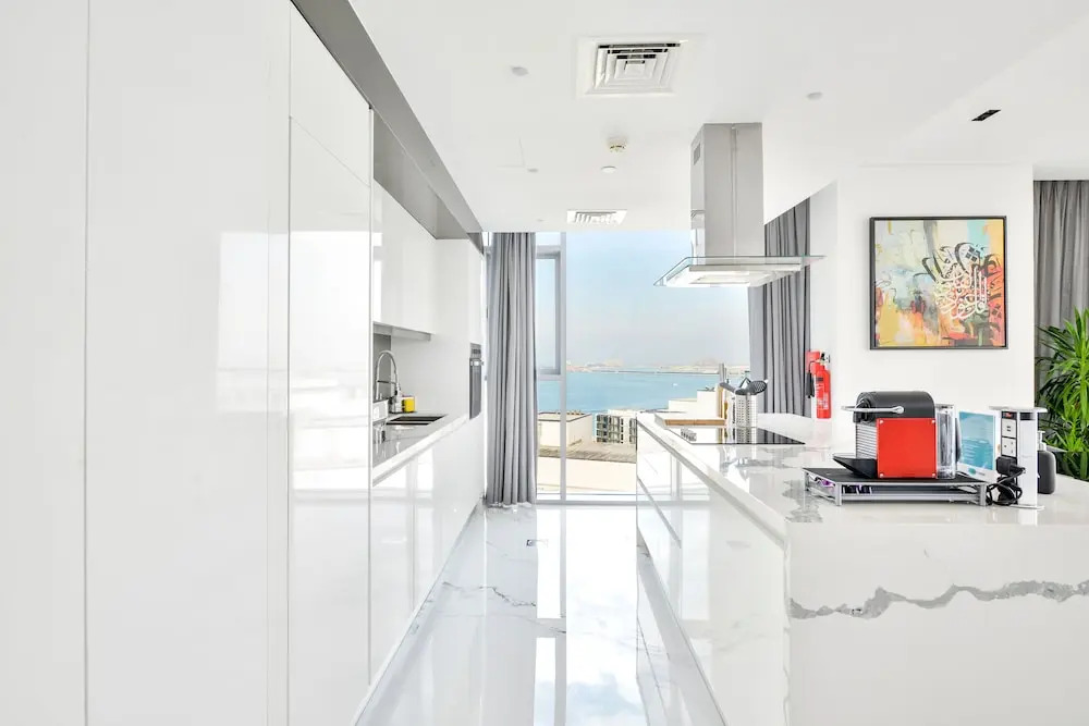 Дубай: Luxurious 3BR w maidroom in BLUEWATERS