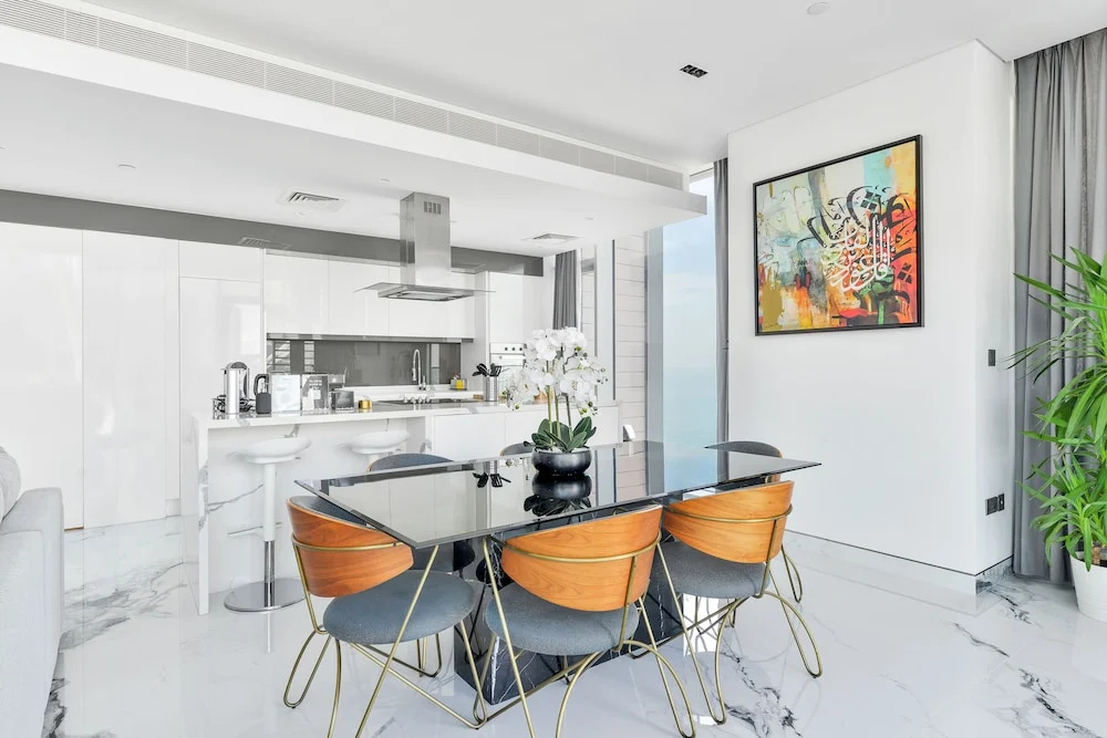 Дубай: Luxurious 3BR w maidroom in BLUEWATERS