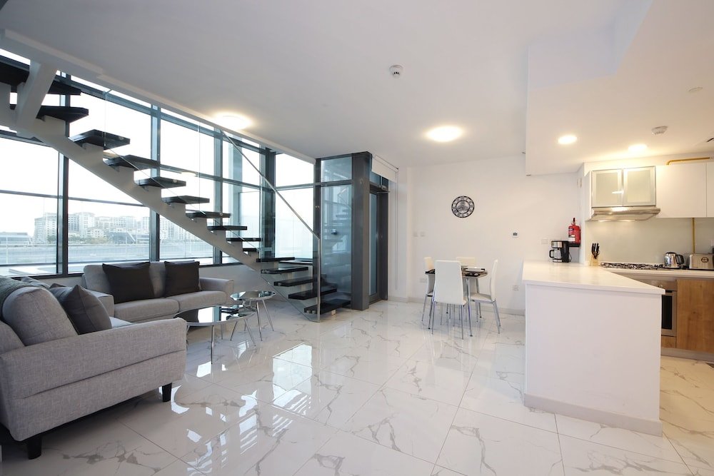 Абу-Даби: Luxury duplex in Raha lofts