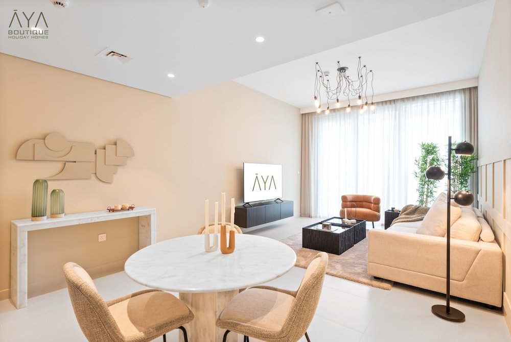 Дубай: Aya - Outstanding 1BR Apartment With Amazing Creek Views