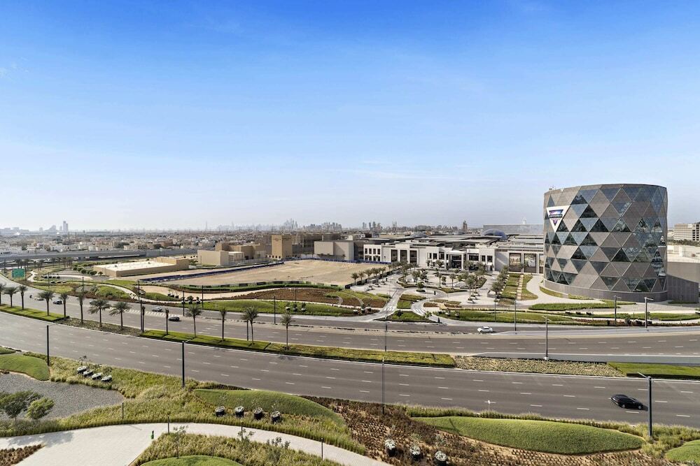 Дубай: Silkhaus Collective, Dubai Hills