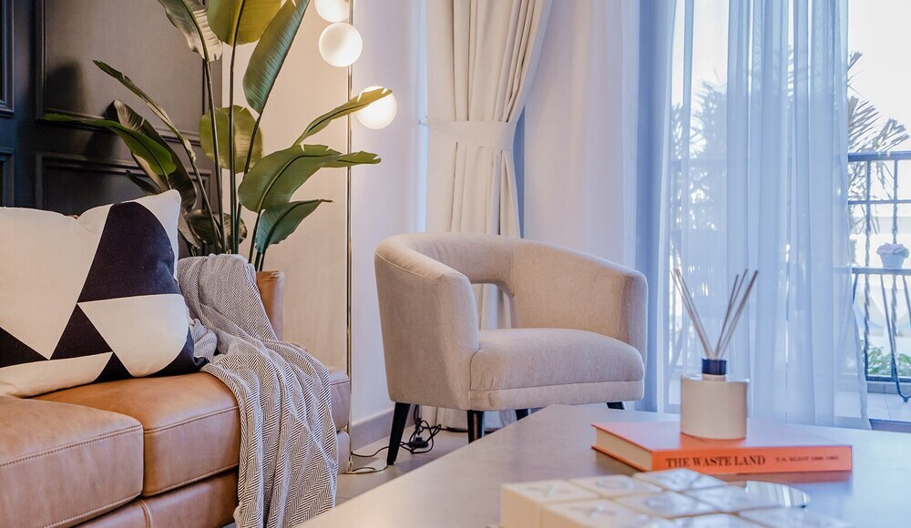 Дубай: Aya - Modern 1BR Apartment with Balcony in Rahaal 2