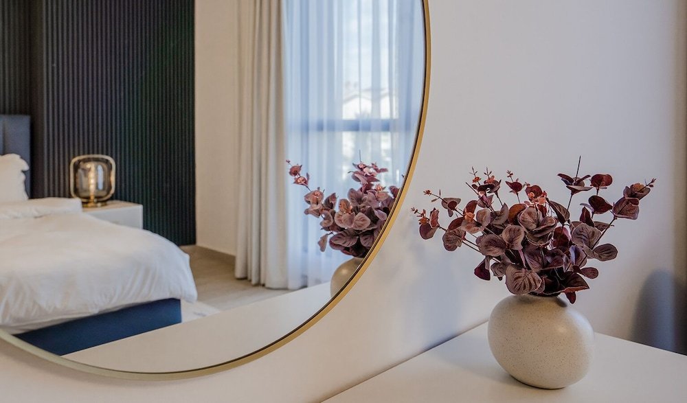 Дубай: Aya - Modern 1BR Apartment with Balcony in Rahaal 2