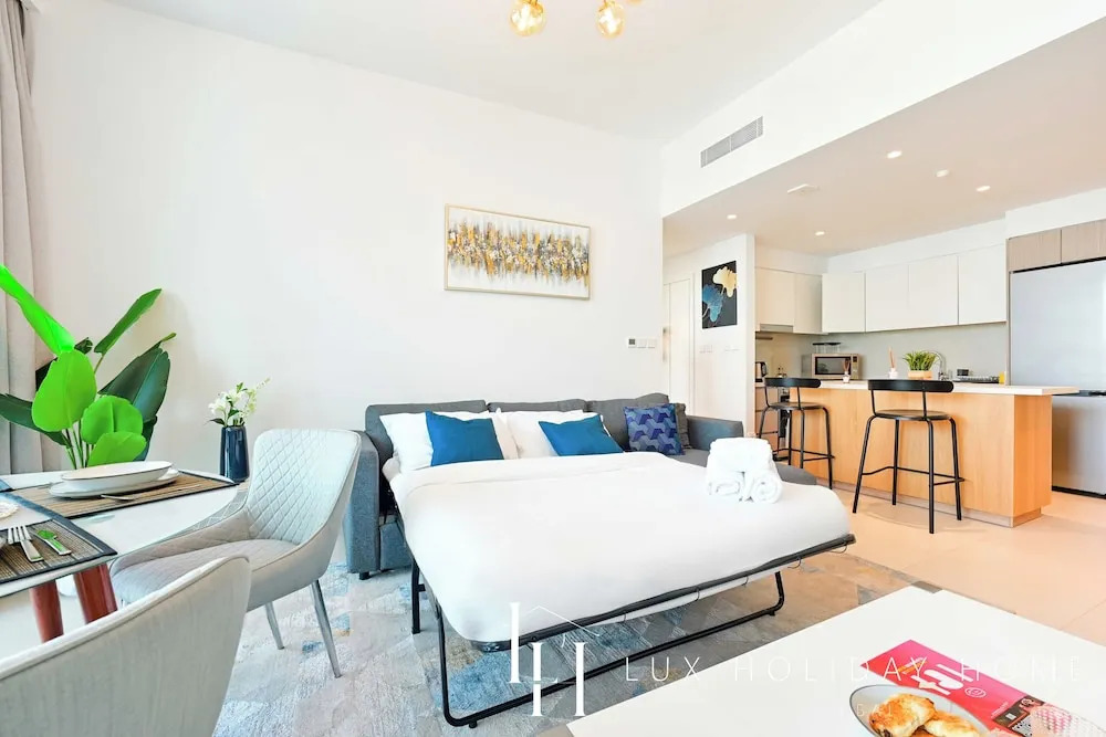 Дубай: LUX  The Dubai Creek View Suite