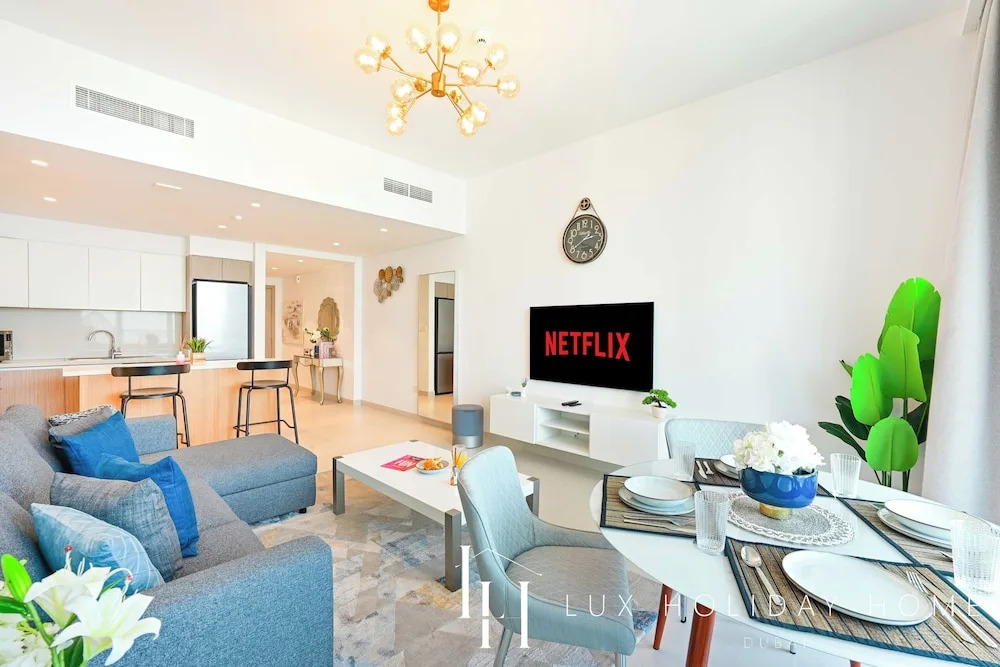 Дубай: LUX  The Dubai Creek View Suite