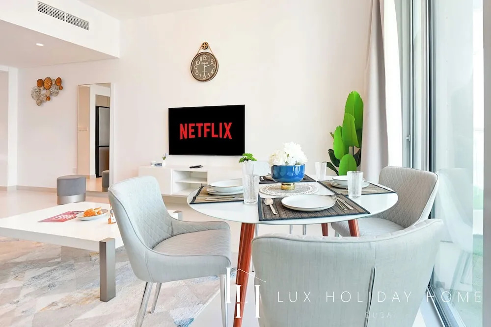 Дубай: LUX  The Dubai Creek View Suite