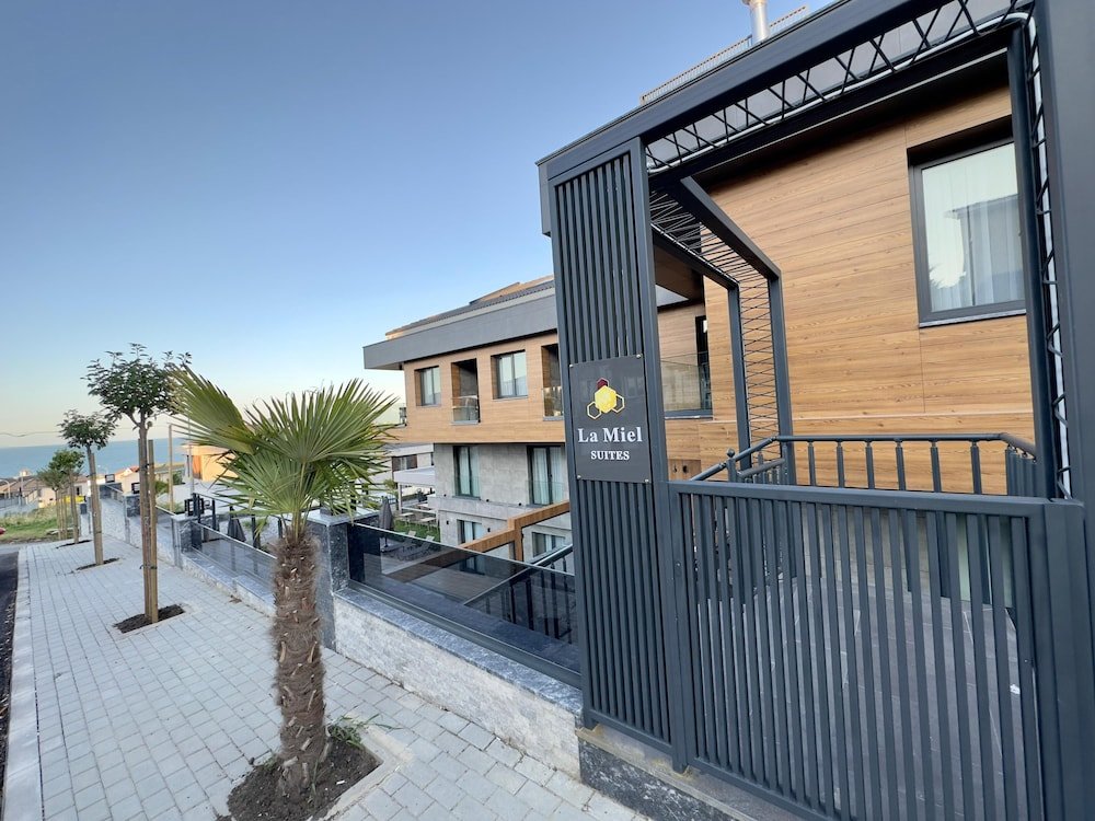 Сайл: La Miel Suites Sile