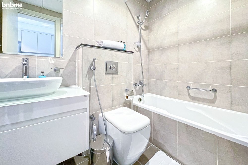 Дубай: ST Carson Tower B 715 by bnbme homes