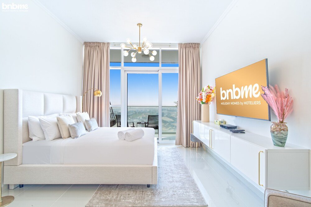 Дубай: ST-Carson Tower-2807 by bnbme homes