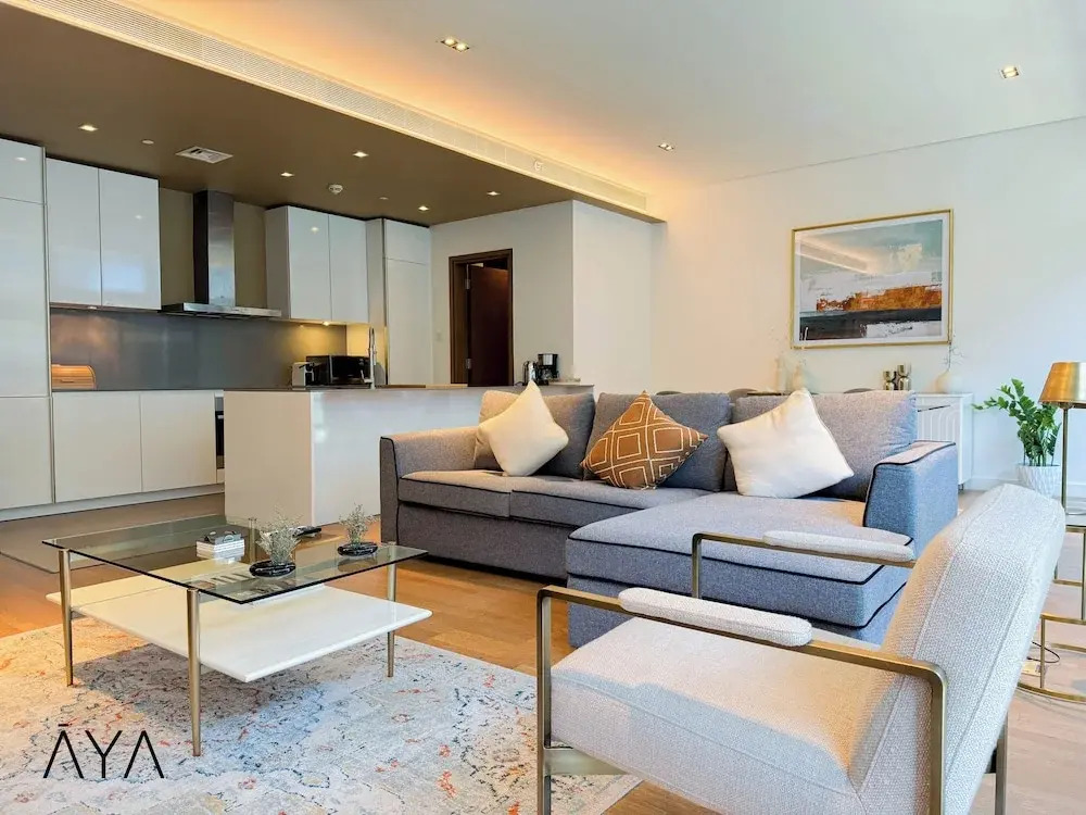Дубай: Aya - Sophisticated 1BR Apartment in CityWalk with Views