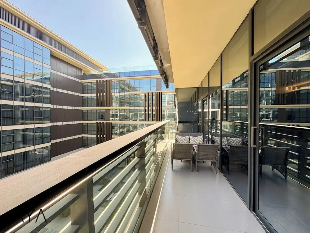 Дубай: Aya - Sophisticated 1BR Apartment in CityWalk with Views