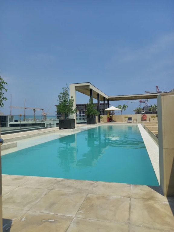 Дубай: Aya - Sophisticated 1BR Apartment in CityWalk with Views