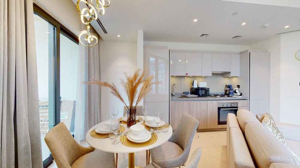 Дубай: Primestay - Sobha Waves 2BR in Al Meydan