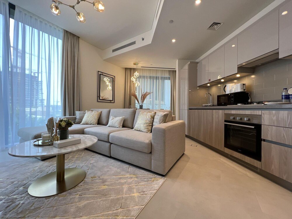 Дубай: Primestay - Sobha Waves 2BR in Al Meydan