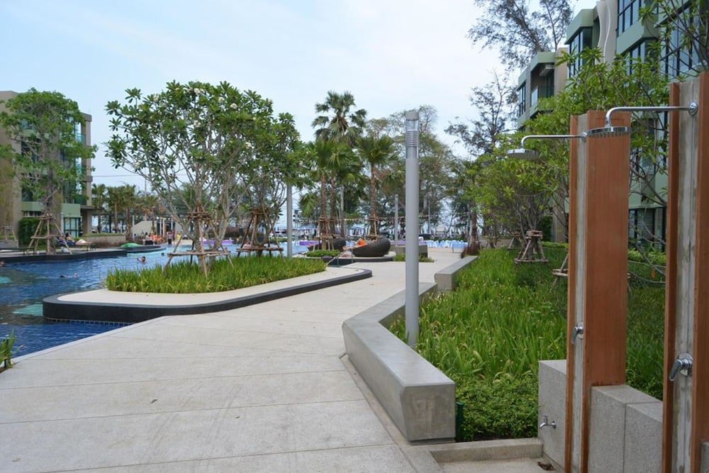 Чаам: LPN Park Beach Cha am Beachfront C203