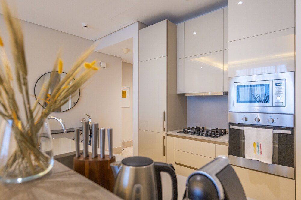 Дубай: Cozy beachfront 1 bedroom apartment -Th8