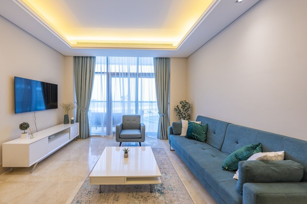 Дубай: Cozy beachfront 1 bedroom apartment -Th8