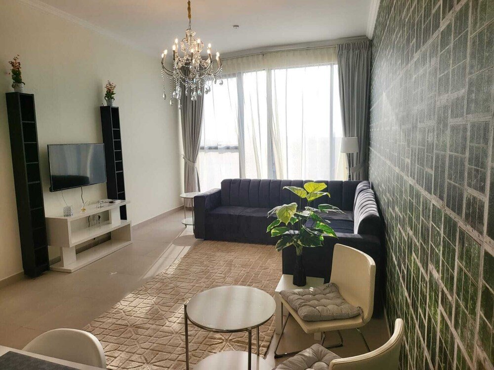 Дубай: B411 Furnished Apartment With Maidroom