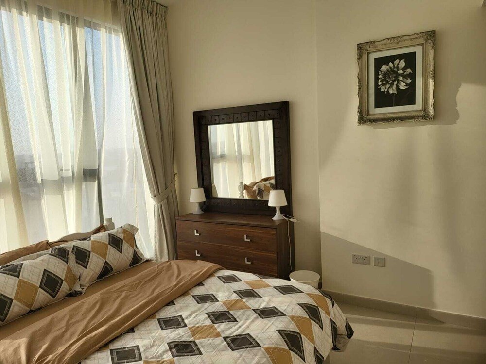 Дубай: B411 Furnished Apartment With Maidroom